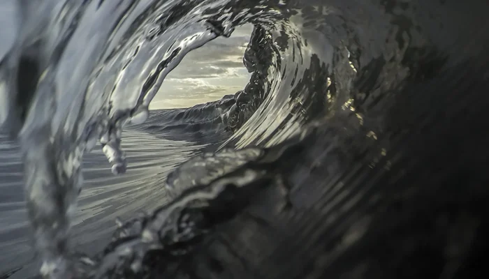 Mystères sous les vagues